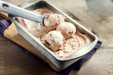 Sorbet praliné glace artisanale l'atelier gourmet de berdin